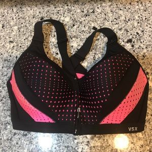 ❌SOLD ❌Victoria’s Secret sports bra 34D NWOT
